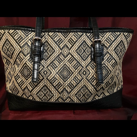 New Dana Buchman purse - Picture 4 of 6